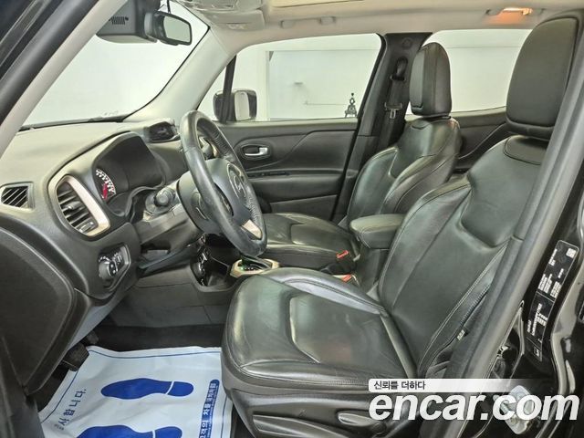 Jeep Renegade 2017 — photo 11