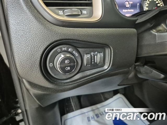 Jeep Renegade 2017 — photo 17