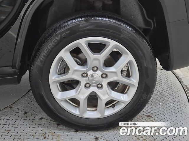 Jeep Renegade 2017 — photo 20