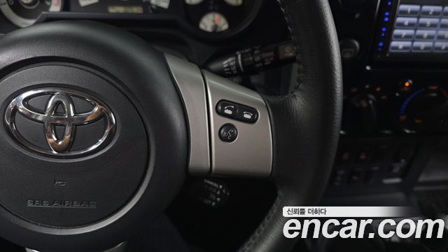 Toyota FJ Cruiser 2014 — photo 18
