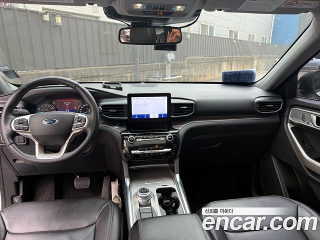 Ford Explorer 2022 — photo 6