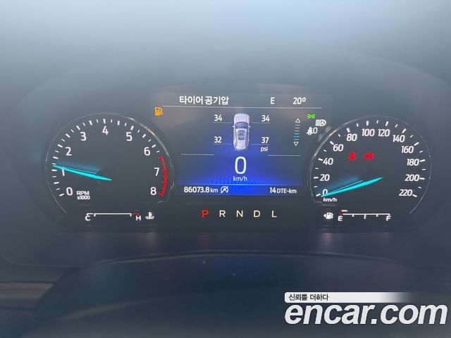 Ford Explorer 2022 — photo 7