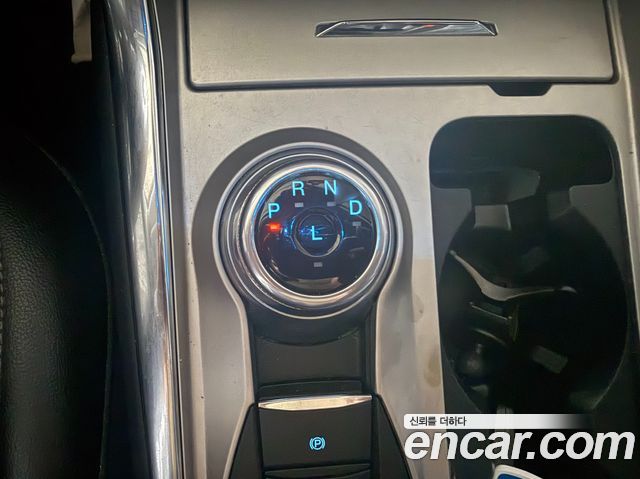 Ford Explorer 2022 — photo 8