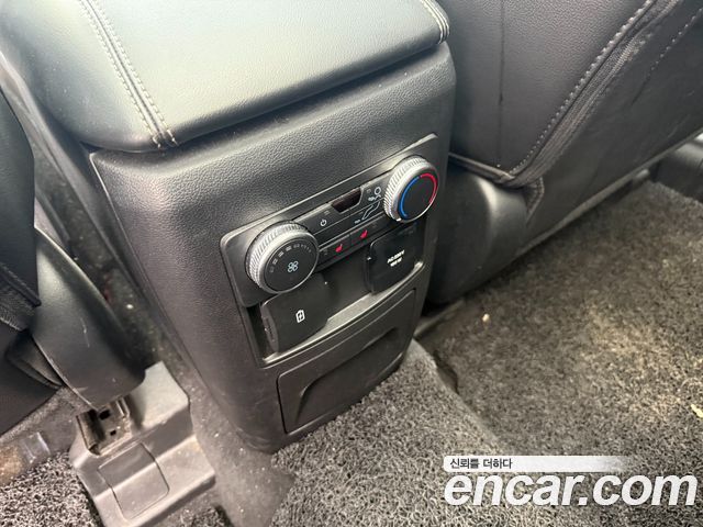 Ford Explorer 2022 — photo 16