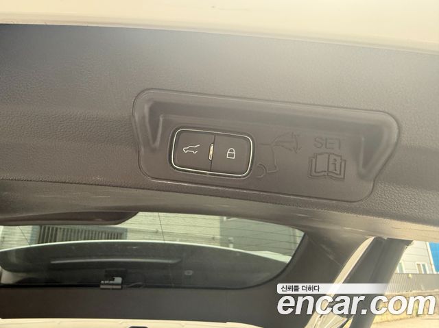 Ford Explorer 2022 — photo 18