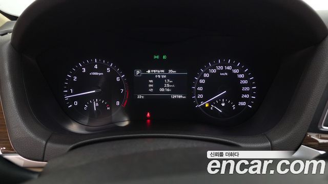 Genesis G80 2018 — photo 11
