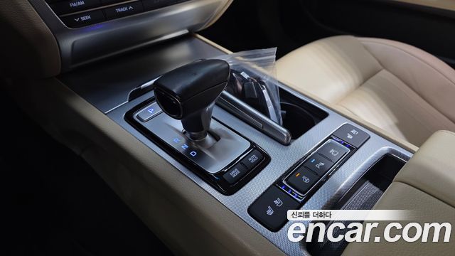Genesis G80 2018 — photo 12