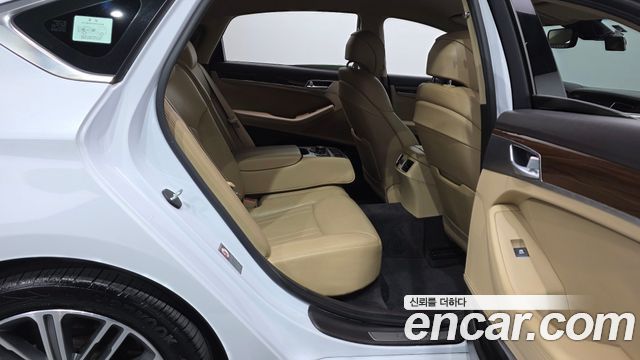 Genesis G80 2018 — photo 18