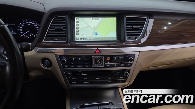 Genesis G80 2018 — photo 19