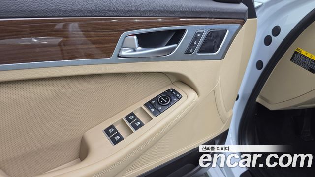 Genesis G80 2018 — photo 28
