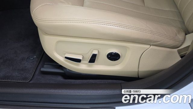 Genesis G80 2018 — photo 31