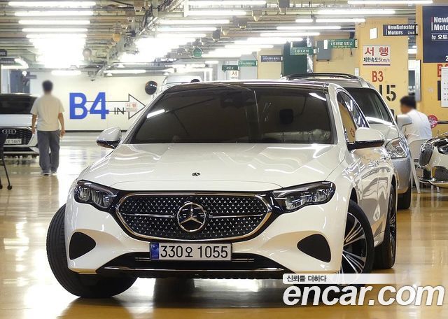 Mercedes-Benz E-Class 2026 — photo 3