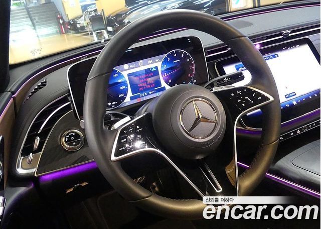 Mercedes-Benz E-Class 2026 — photo 12