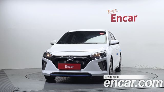 Hyundai Ioniq 2017 — photo 3