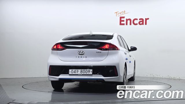 Hyundai Ioniq 2017 — photo 4