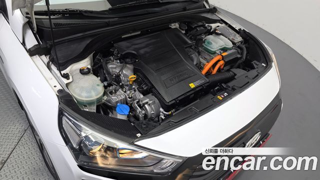 Hyundai Ioniq 2017 — photo 6