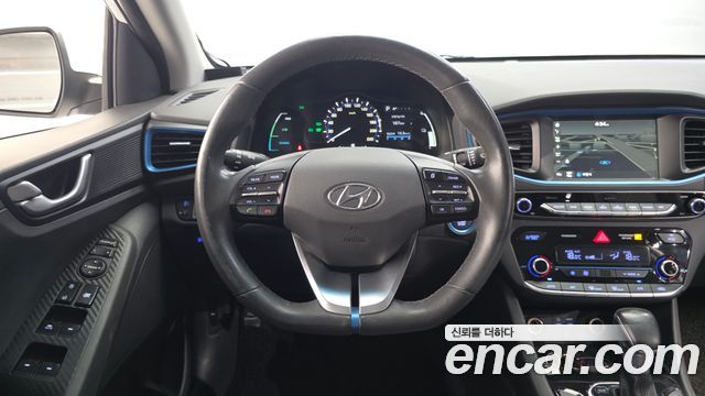 Hyundai Ioniq 2017 — photo 19