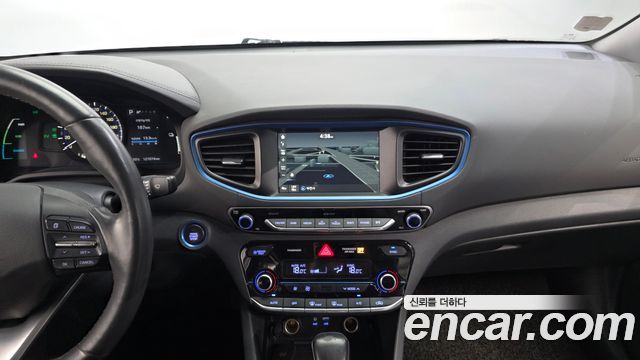 Hyundai Ioniq 2017 — photo 20