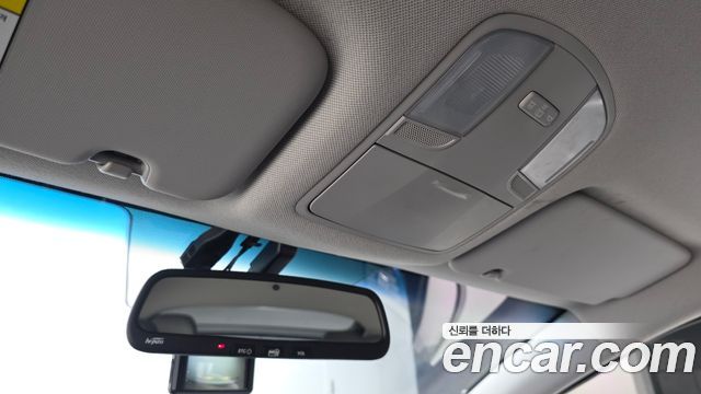 Hyundai Ioniq 2017 — photo 25