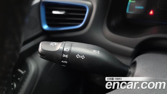 Hyundai Ioniq 2017 — photo 26