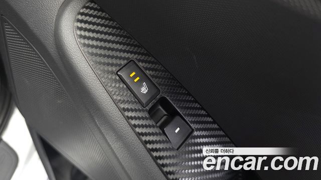 Hyundai Ioniq 2017 — photo 28