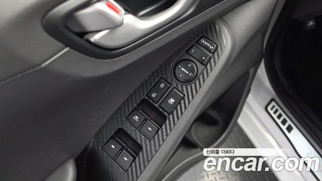 Hyundai Ioniq 2017 — photo 29