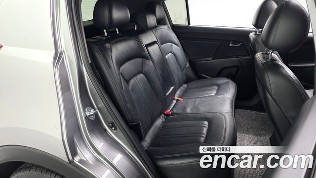 Kia Sportage 2016 — photo 12