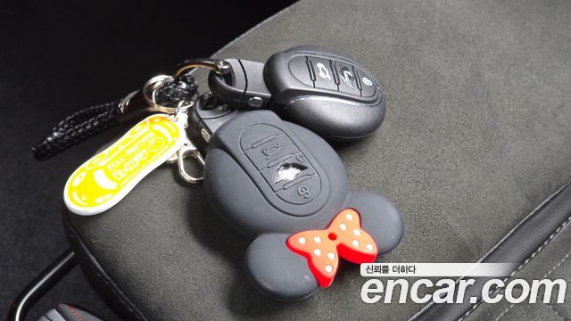 Mini Cooper 2021 — photo 20