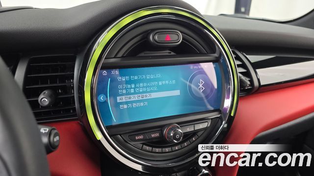 Mini Cooper 2021 — photo 24