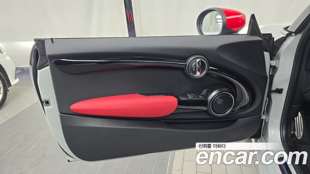 Mini Cooper 2021 — photo 14