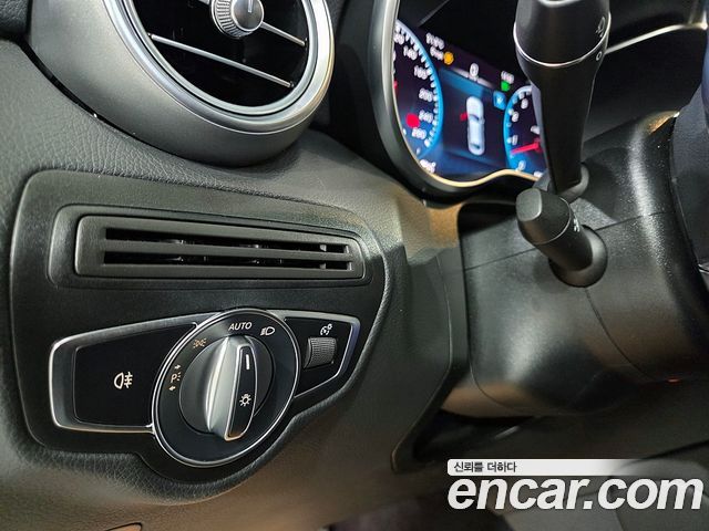 Mercedes-Benz GLC-Class 2021 — photo 13