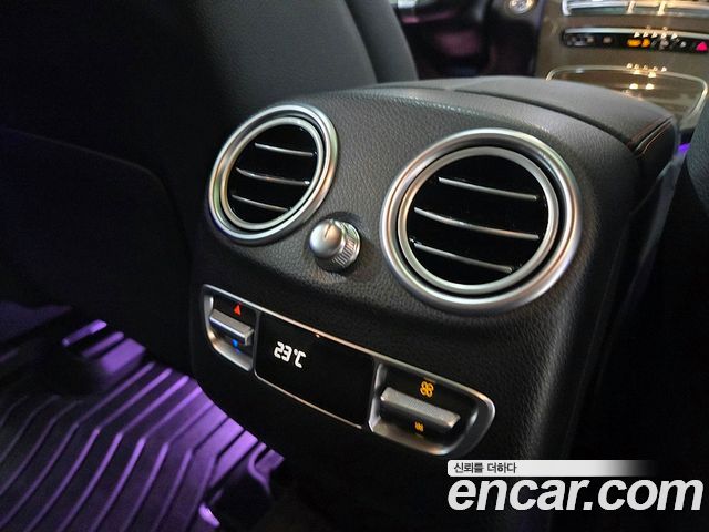 Mercedes-Benz GLC-Class 2021 — photo 16