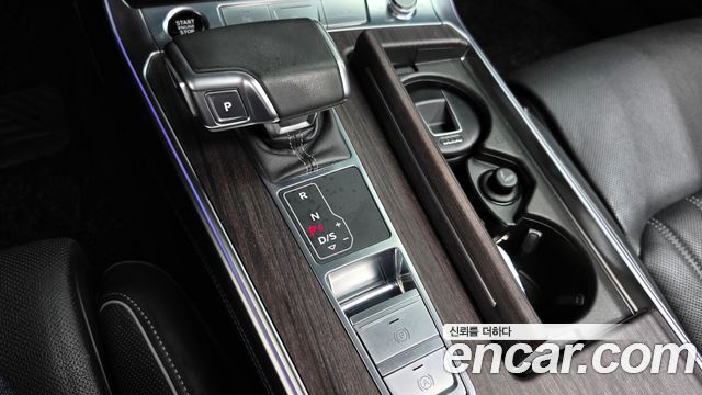 Audi A7 2022 — photo 12