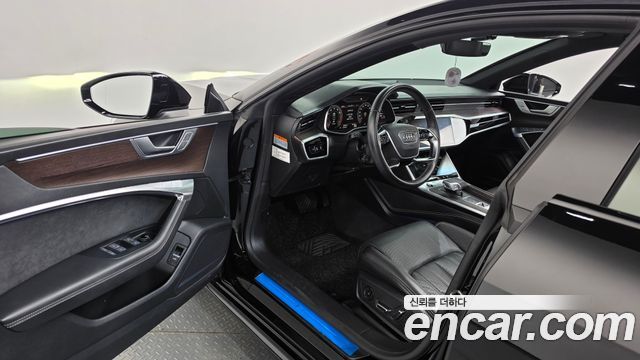 Audi A7 2022 — photo 13