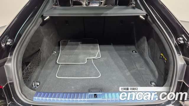 Audi A7 2022 — photo 21