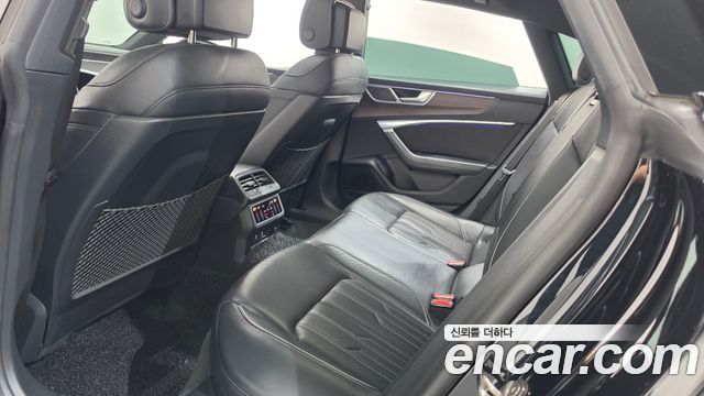 Audi A7 2022 — photo 22