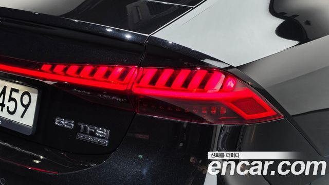 Audi A7 2022 — photo 9