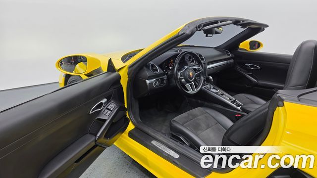 Porsche 718 2020 — photo 10
