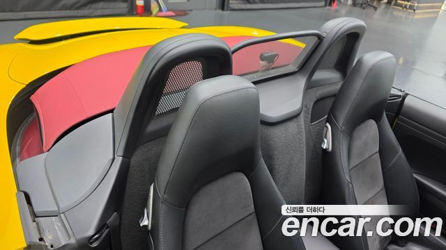 Porsche 718 2020 — photo 11