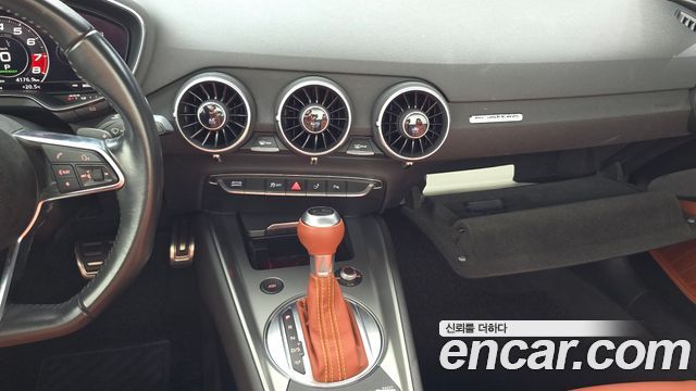 Audi TT 2016 — photo 20
