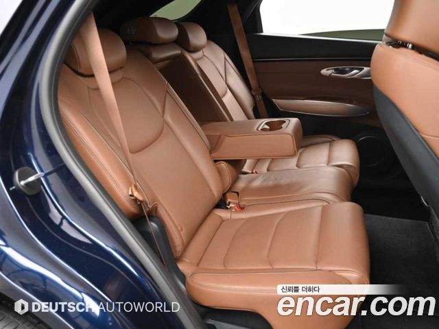 Genesis GV70 2021 — photo 12