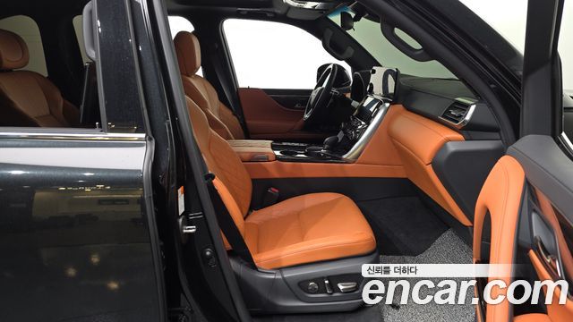 Lexus LX 2025 — photo 16