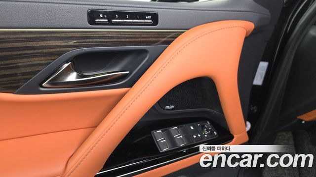 Lexus LX 2025 — photo 27
