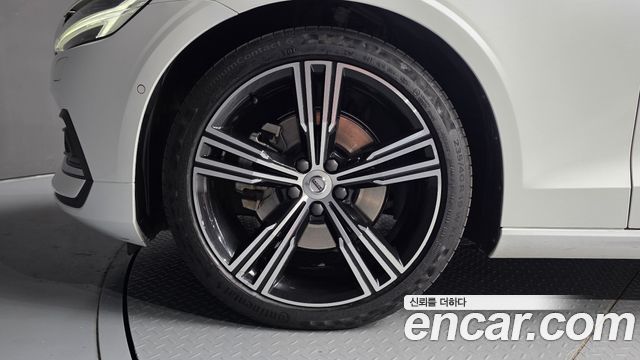 Volvo S60 2021 — photo 5