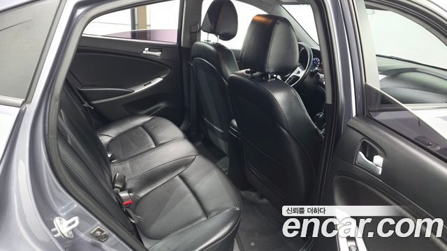 Hyundai Accent 2017 — photo 12