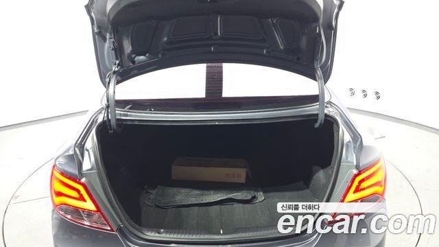 Hyundai Accent 2017 — photo 20