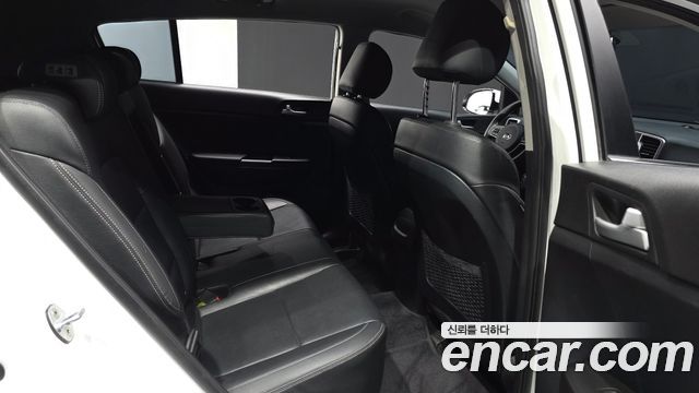 Kia Sportage 2018 — photo 11