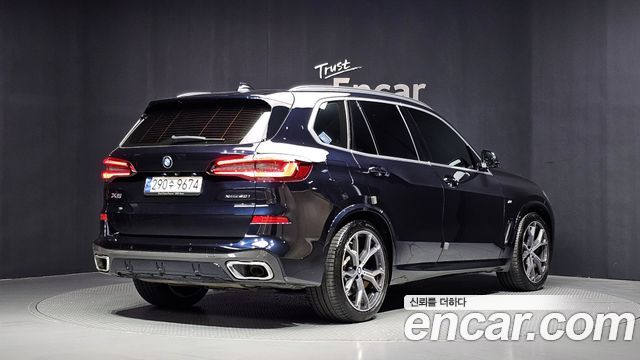 BMW X5 2021 — photo 2