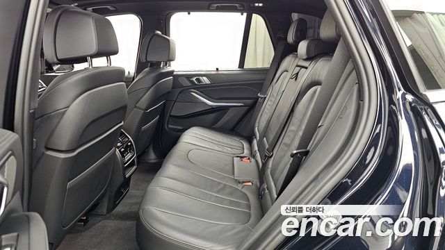 BMW X5 2021 — photo 16