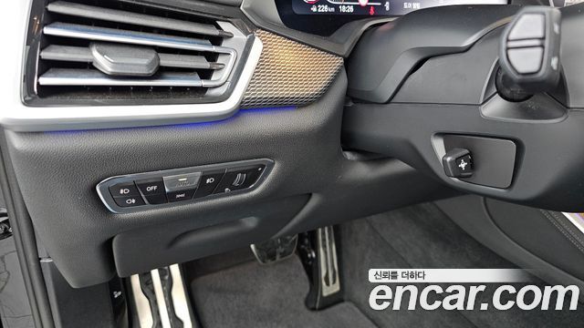 BMW X5 2021 — photo 27